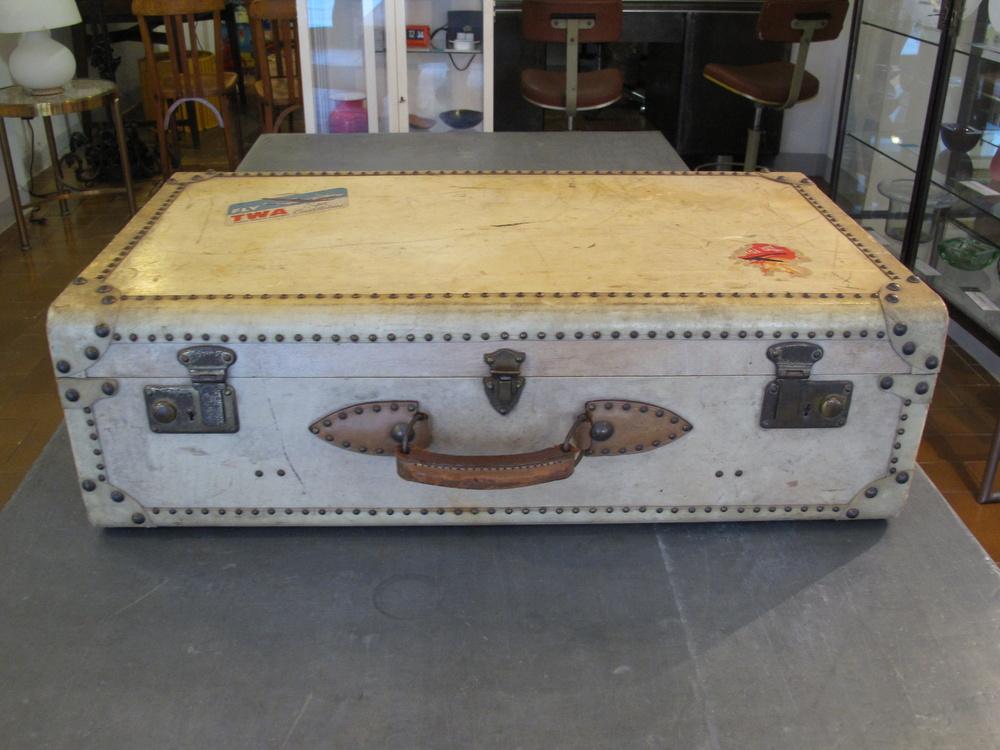 valigia rigida anni 40
