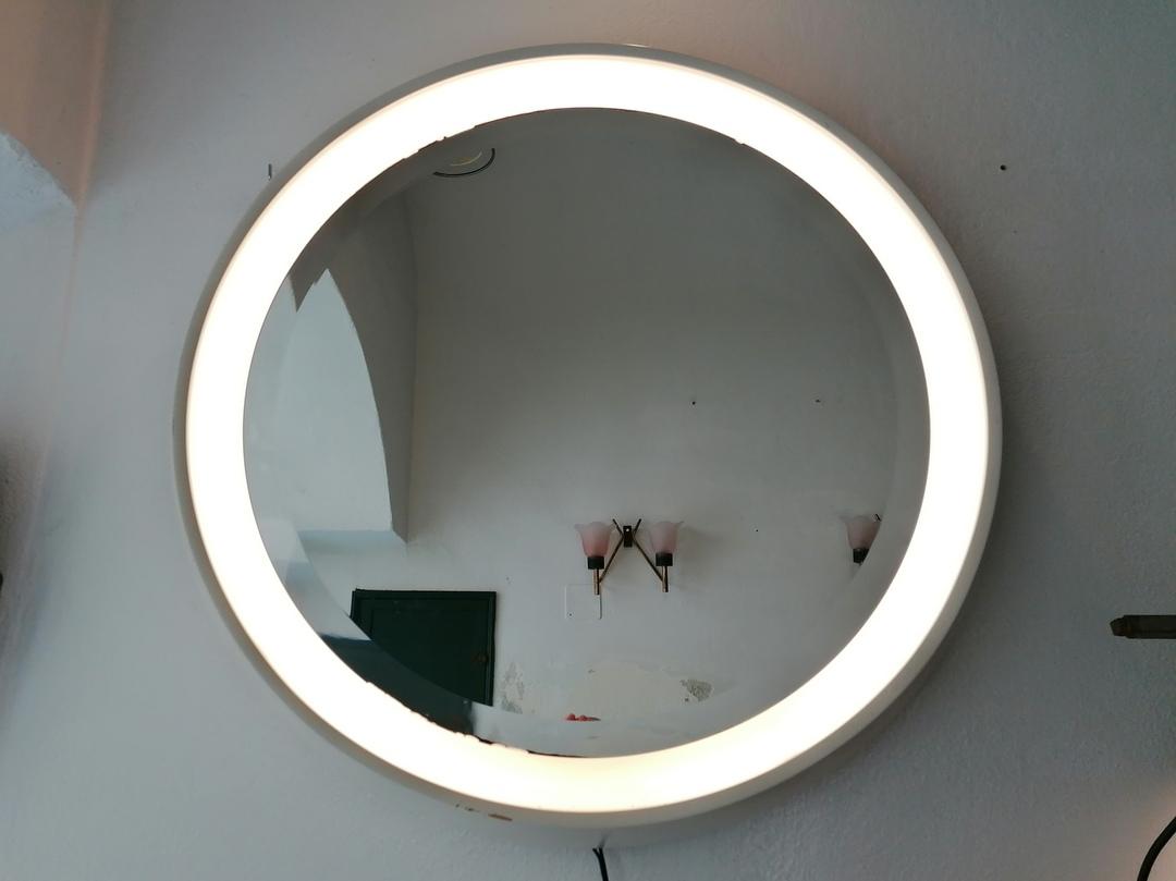 Specchio luminoso