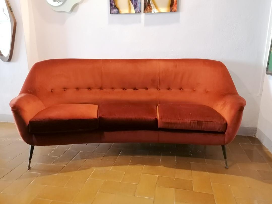 Divano curvo anni '50
