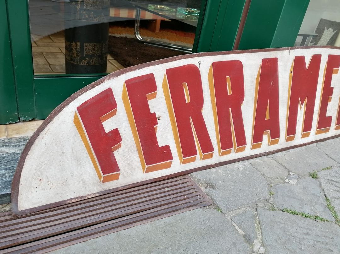 insegna FERRAMENTA