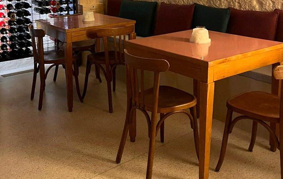 TAVERN TABLES LOT 79X79