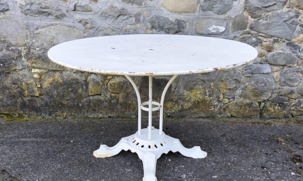 GARDEN TABLE 1940s